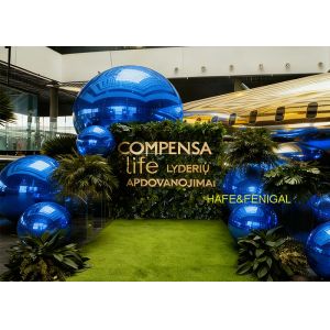 High-Quality PVC Inflatable Shiny PVC Blue Mirrored Balloons For Elegant Event