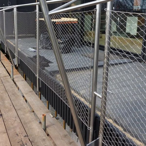 Corrosion Resistant High Strength Wire Rope Mesh for Outdoor Applications and