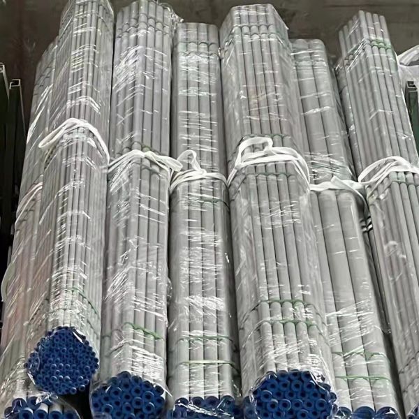 304L 304 Stainless Steel Pipe ERW Welded Seamless Grade 1.4301 1.4306