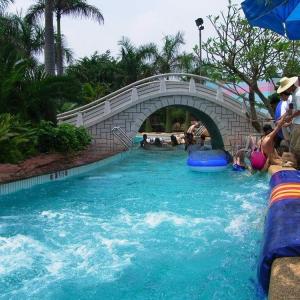 Artificial Tidal Splash Country Lazy River At Water Park Customization