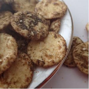 OU KOSHER Senbei Rice Crackers Coarse Delicious Sesame Seed Biscuits