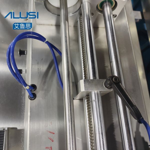 316L Liquid Filling Machine Semi Automatic Horizontal Pneumatic Quantity Beverage Bottle Filling Machine