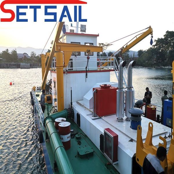 Heavy Duty Dredging QHCSE-5 Diesel Engine River Mud Cutter Suction Dredging Equipment