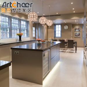 Kitchen Furniture Solid Wood Storage Cabinet with Modular Design and Customized