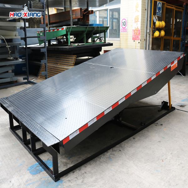 Quality Blue Adjustable Height Loading Dock 10T Shipping Dock Plate wholesale