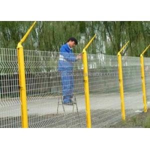Steel Mesh Triangle Bending Fence / 3d Curved Welded Wire Mesh Panel Fence