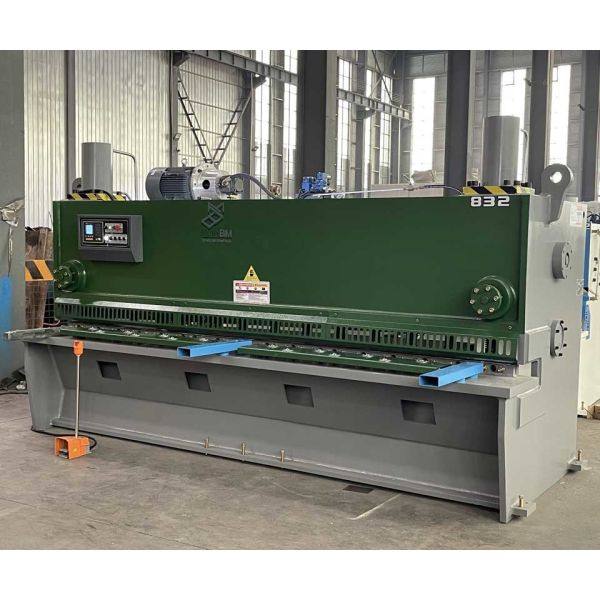 Q12K-8*3200MM Hydraulic Guillotine Shearing Machine NC Cutter With Blade Gap Adjustment